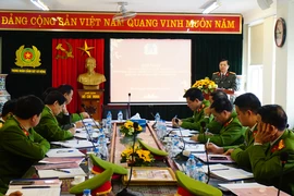 Công tác giáo dục tư tưởng, rèn luyện nâng cao bản lĩnh là nhiệm vụ then chốt