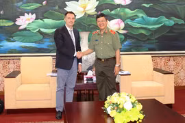 Công an Hà Nội tiếp và làm việc với Tùy viên Cảnh sát Pháp