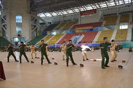 Sôi nổi tranh tài hội thi điều lệnh võ thuật CAND năm 2016