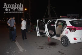 Xem CAQ Tây Hồ khám nghiệm hiện trường vụ 9x sát hại tài xế taxi