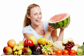 Có nên ăn nhiều hoa quả?