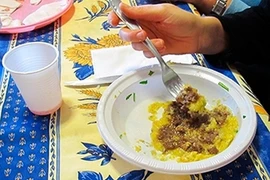 Pháp cấm tất cả đồ nhựa dùng một lần