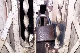 Công an can thiệp kịp thời, cứu hai mẹ con bị chồng cũ ép uống thuốc độc