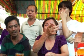 Bi kịch nam thanh niên bị 4 đối tượng dùng đá tấn công tử vong giữa phố