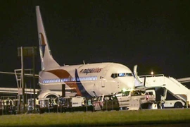 Máy bay MH192 Malaysia Airlines hạ cánh khẩn cấp vì nổ lốp