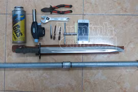 Nửa đêm vác kiếm, tuýp sắt đi cướp tài sản