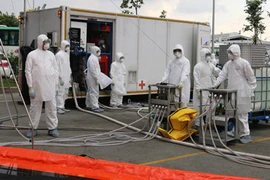 Cách ly 2 người Nigeria bị sốt khi nhập cảnh vào Việt Nam