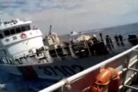 Bóc mẽ chiêu "đuổi kèm mạn trái, đâm va mạn phải" của tàu Trung Quốc