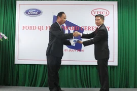 Công ty Ford Motor trao chứng nhận chất lượng Q1 cho công ty VPIC1 và Pinaco 