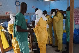 Thêm 2 bệnh nhân được điều trị khỏi Ebola