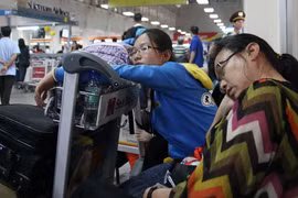 "Giá bát mỳ tôm ở sân bay bộ trưởng cũng phải giải quyết, vậy Cục hàng không làm gì?"