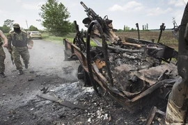  Ukraine tiếp tục bắn 40 quả đạn pháo qua biên giới Nga