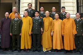 Các vị chức sắc Trung ương Giáo hội Phật giáo Việt Nam chúc Tết Công an Hà Nội