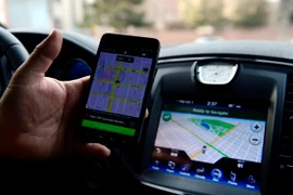 Hà Nội: Tài xế Uber tung số điện thoại của khách nữ lên trang web mua bán dâm