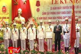 Cục Cảnh sát PC&CC đón nhận Huân chương Bảo vệ Tổ quốc hạng Nhất