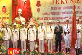 Cục Cảnh sát PC&CC đón nhận Huân chương Bảo vệ Tổ quốc hạng Nhất