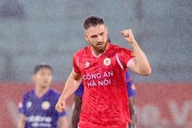CLB Công an Hà Nội bắt kịp Ninh Bình trên đỉnh V-League 