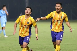 Đội bóng của HLV Park Hang-seo giành vé lên hạng