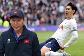 HLV Kim Sang-sik muốn mời Son Heung-min sang Việt Nam