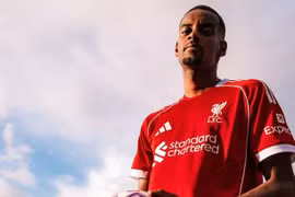 Top 10 'bom tấn' đắt giá nhất hè 2025: Ngoại hạng Anh thống trị