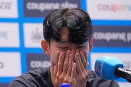 Son Heung-min khóc như mưa ở trận cuối cùng cho Tottenham