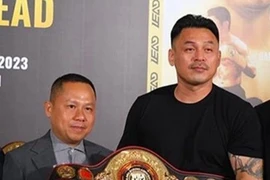 Chủ tịch Liên đoàn Quyền Anh Việt Nam vắng mặt bất thường khi sang Mỹ