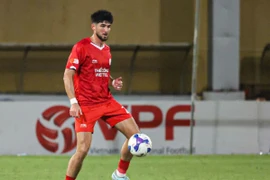 Trung vệ Việt kiều Mỹ khát khao nhập tịch, khoác áo tuyển Việt Nam