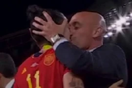 Cựu chủ tịch bóng đá Tây Ban Nha đi tù vì tấn công tình dục 