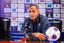 HLV Patrick Kluivert: "Tâm lý vững sẽ giúp Indonesia chạm giấc mơ World Cup 2026"