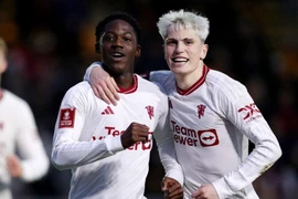 Chelsea nhắm mua cùng lúc 2 sao trẻ MU