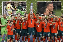 Ronaldo bật khóc khi giúp Bồ Đào Nha vô địch Nations League 2025
