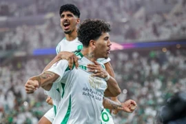 Dàn sao Ngoại hạng Anh gây sốt khi vô địch cúp C1 châu Á