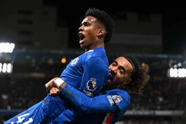 'Thần đồng' Brazil giúp Chelsea quật ngã Liverpool phút bù giờ