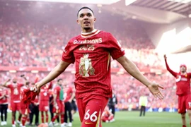 Đội nào nắm kỷ lục lên đỉnh bóng đá Anh?