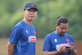 HLV Kim Sang-sik có thể vắng mặt khi ĐT Việt Nam ra sân tháng 9