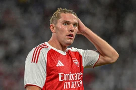 'Máy ghi bàn' hot nhất châu Âu ra mắt nhạt nhòa ở Arsenal