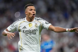 Mbappe giải cứu Real Madrid ở Champions League