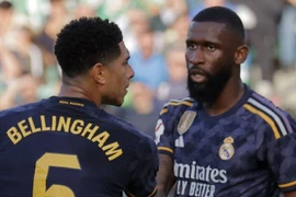 Bellingham và đồng đội Real xô xát trước trận đại chiến Arsenal