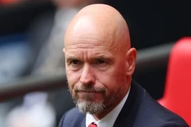 Cựu HLV Man Utd bị Leverkusen sa thải sau 2 vòng