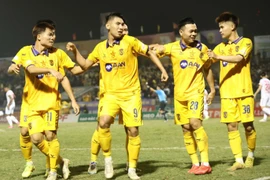 V-League 2024/25: SLNA đẩy Hải Phòng xuống khu vực nguy hiểm
