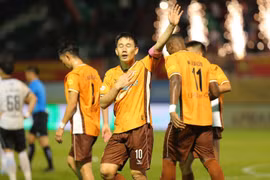 HAGL của bầu Đức chính thức trụ hạng thành công