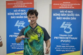 Giải bóng bàn quốc gia Báo Nhân Dân dùng thiết bị đạt chuẩn Olympic