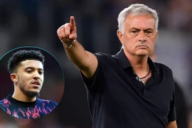 HLV Mourinho muốn giải cứu Jadon Sancho
