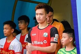 Đội bóng của Hoàng Đức, Đặng Văn Lâm giành vé lên V-League