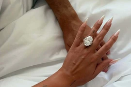 Choáng với giá trị chiếc nhẫn đính hôn của Ronaldo