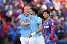 Sút 23 ghi 0 bàn, Man City bất lực nhìn Crystal Palace vô địch FA Cup