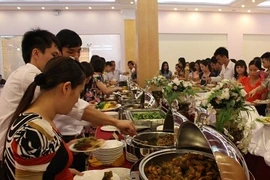 Kêu gọi người Việt "cư xử đẹp" khi đi du lịch