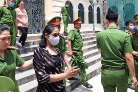 [Tin nhanh tối 24-8-2020] Mang ma túy vào Việt Nam, người phụ nữ Malaysia bị tuyên án tử hình