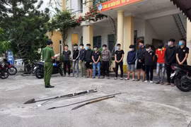[Tin nhanh tối 8-5-2022] Đà Nẵng: Hơn 40 côn đồ làng chài và bến xe mang dao hỗn chiến