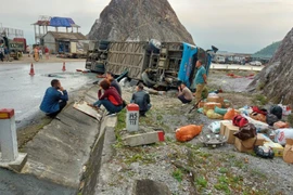 [Tin nhanh sáng 23-11-2020] Nam thanh niên bị tạt axít khi đi chơi với bạn gái